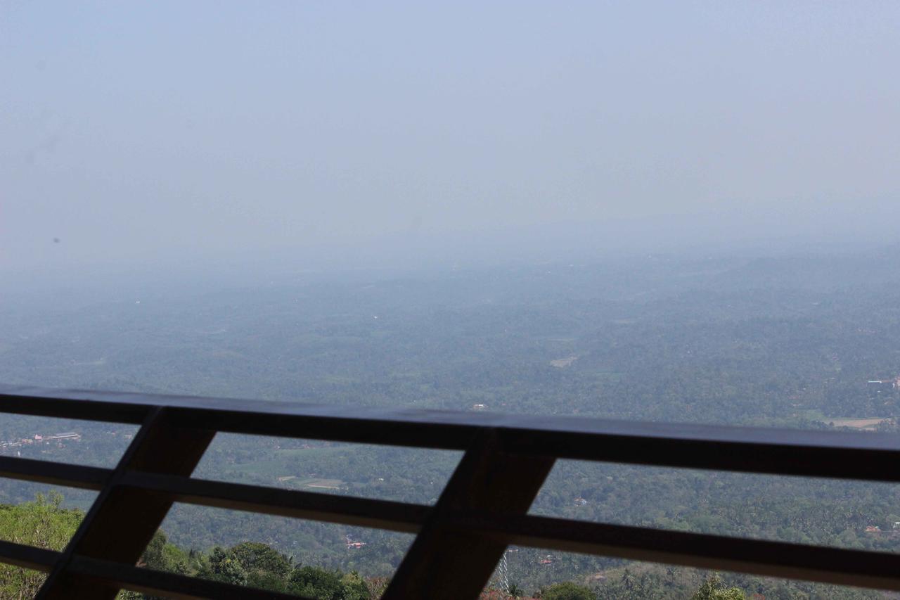 Vythiri Hills Hotel Exterior foto